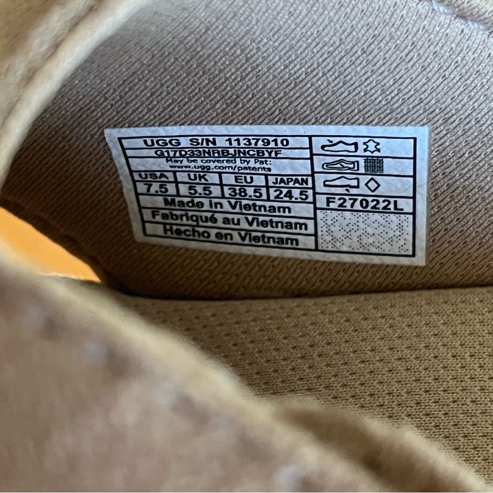 UGG Goldenstar Cross Slide - Picture 7 of 7